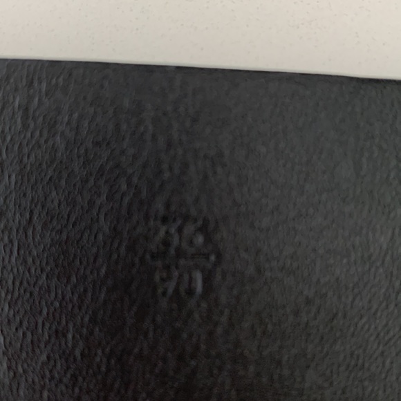 Vintage Prada black belt has some flaws not in perfect condition - Picture 3 of 5